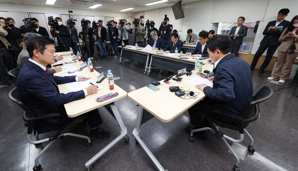 원희룡 국토교통부 장관이 25일 오전 서울 강서구 전세피해지원센터에서 열린 임차인 재산보호와 주거 안정 지원을 위한 현장 간담회에 참석, 발언하고 있다.[연합뉴스]