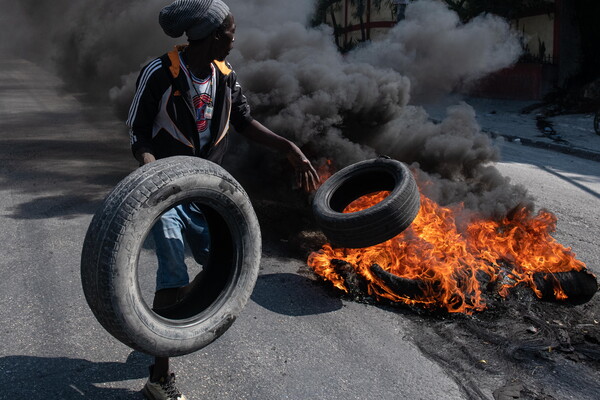 ▲ 총리 사임에도 계속되는 아이티 시위 [사진=EPA·EFE 연합뉴스]