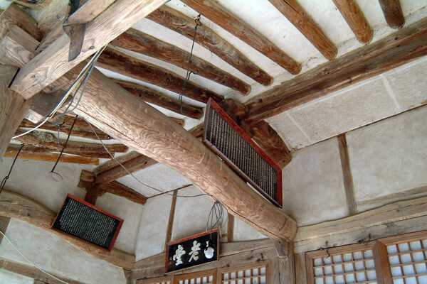 ▲ 이노정 천정