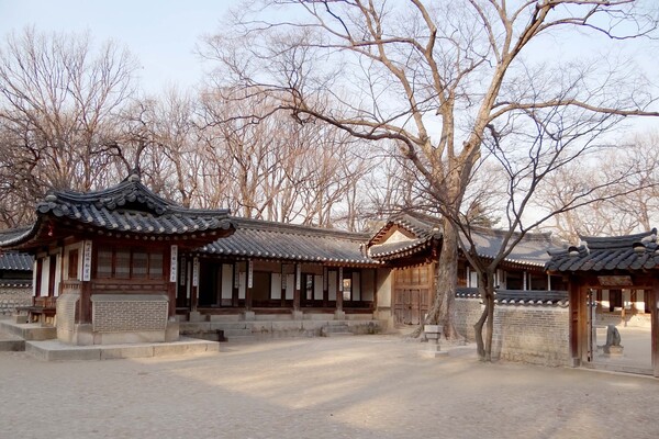 ▲ 연경당 안채와 사랑채