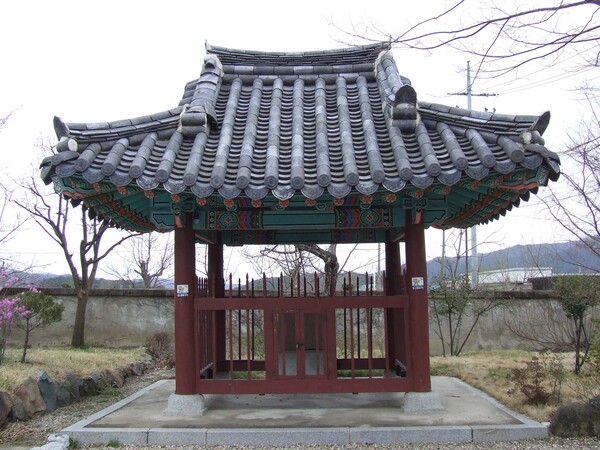 ▲ 포항 냉수리 신라비 비각