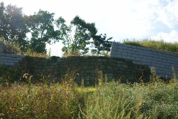 ▲ 이성산성 성벽