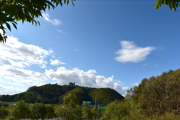 ▲ 검단산에서 본 오두산성 