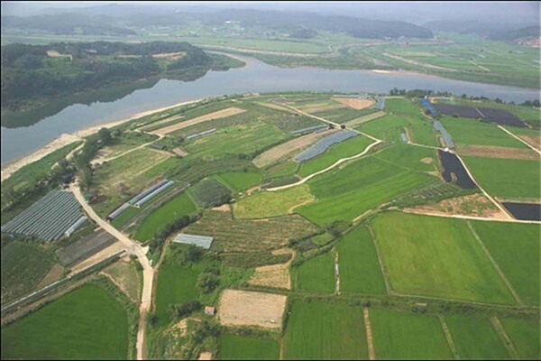 ▲육계토성에서 본 임진강