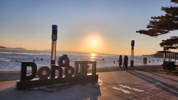 ▲새 단장을 마친 강화 동막해변. 강화군