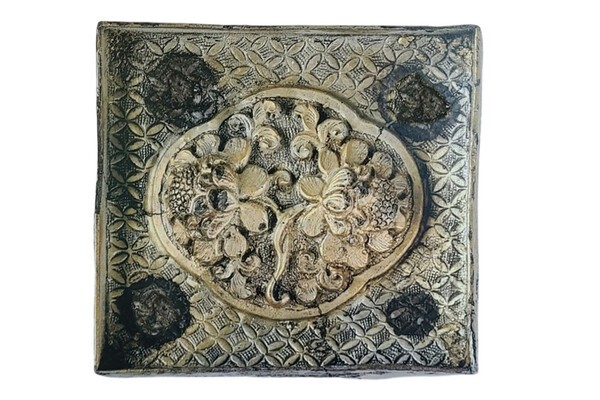 ▲은제도금과 장식판