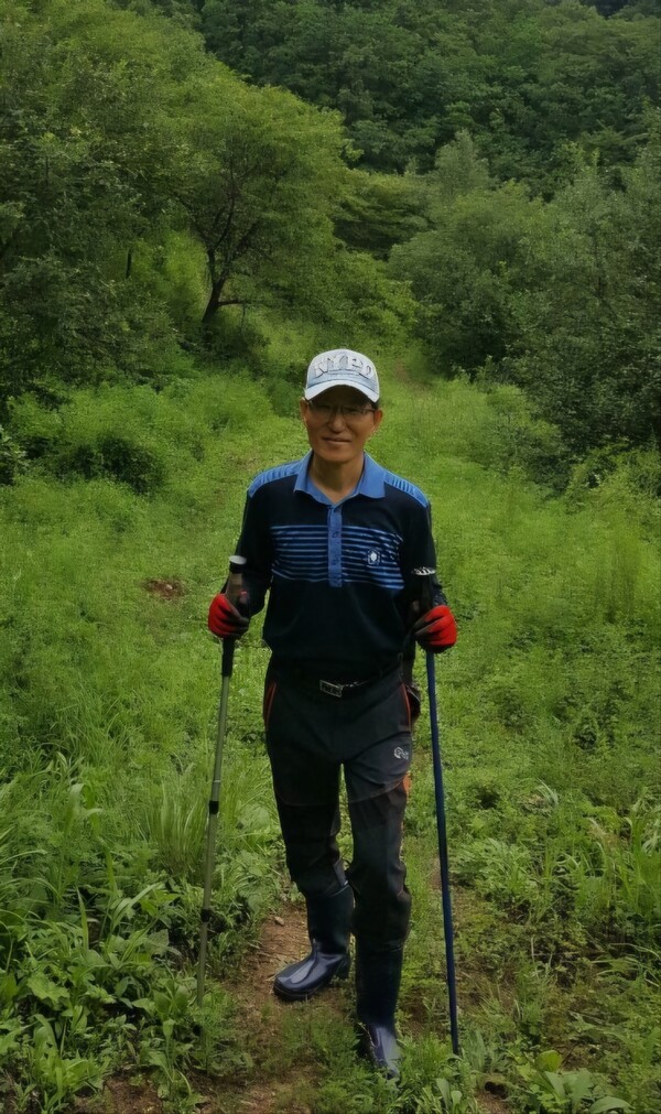 ▲고난 속에서도 희망의 불씨를 찾아내는 ‘긍정의 힘’이야말로 새로운 삶을 살아내는 원동력이다. 자신의 능력이 어디까지인가는 중요하지 않다. 미래는 꿈꾸는 자의 것이 아니겠는가. 미쳐야 미친다. 필자