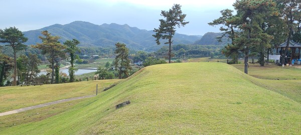▲동쪽에서 본 성상