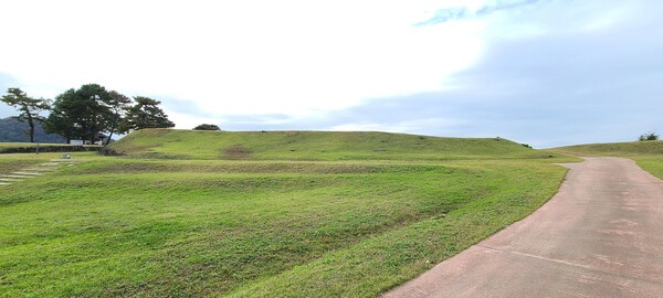 ▲성밖에서 본 은대리성 성벽