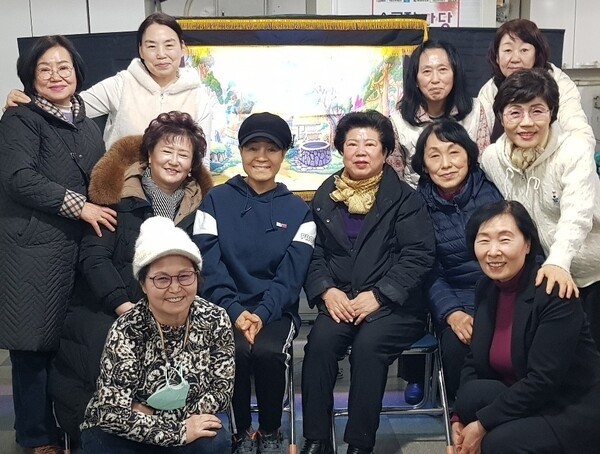 ▲신중년층들은 황혼에 자격증을 획득했기에 ‘더 늦기 전에 현장에서 하루라도 빨리 일하고 싶다’는 포부를 밝히는데 충분히 이해는 가지만 나이는 숫자에 불과하다. 필자