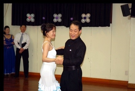 ▲댄스스포츠는 이성과 한 커플이 되어 추는 춤이다. 매너도 필요하고 이성을 대하는 철학과 소신도 필요하다. 필자