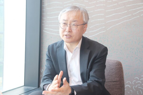 ▲임효창 경실련 유권자운동본부장이 한국NGO신문과 인터뷰를 진행하고 있다. 용산하 기자