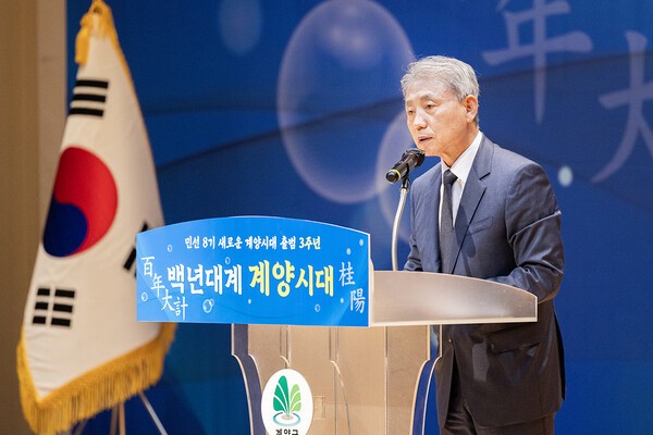 "<b>러브버그</b> 공해? 국민들 참을줄 알아야" 계양구청장의 이상한 '훈계'