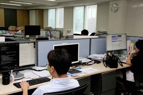 ▲경실련은 최근 새 정부의 인사 문제와 세법 문제에 집중하고 있다. 사진은 경실련 사무실 모습. 이영일 기자