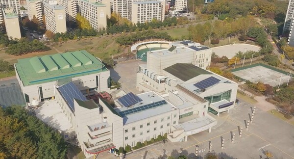 ▲ 하늘에서 바라 본 수원청소년문화센터 전경. [수원청소년문화센터 제공]