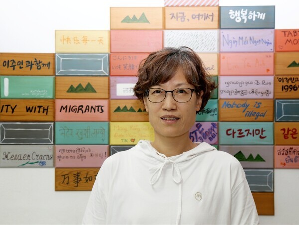 ▲이 소장은 우리나라 난민이 1544명밖에 없고 난민 인정률은 전체로 치면 2.7%인데 그런 것 치고 난민에 대한 배타적인 시각이 너무 많다며 신기한 현상이라 말했다. 이영일 기자