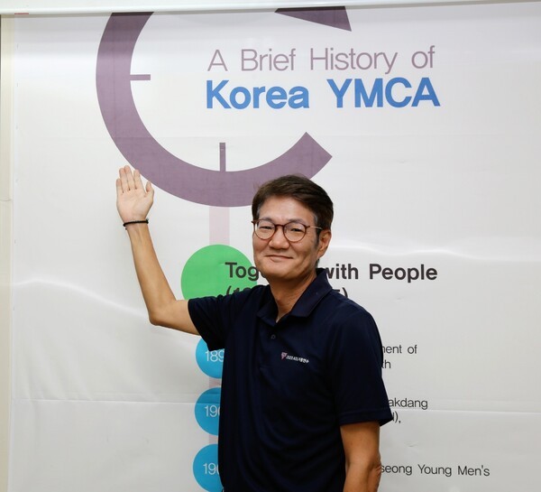 ▲청소년의 성장에 민주시민 의식이 가장 중요하다고 강조하는 김 국장의 강한 신념은 사회 정의와 평화를 실현하고자 하는 YMCA의 정신처럼 그렇게 실현될 것이라는 강한 믿음을 갖게 한다.. [이영일 기자]