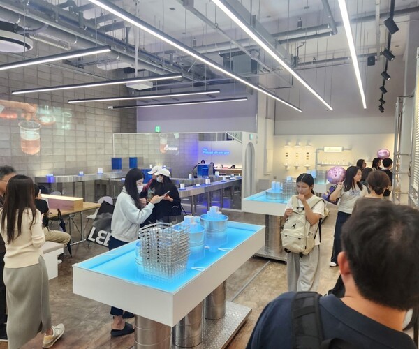 이시스코스메틱, 성수동 핫플레이스에 'From The Factory' 스토어 런칭 - 뉴스 썸네일 이미지