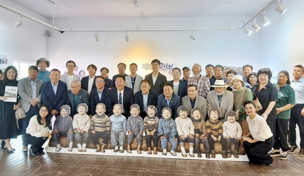 "사진 속 <b>그때 그 사람들</b>"…100년 전 평택이 다시 살아났다