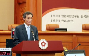 '한덕수 탄핵은 위법.무효'..."설사 총리 직무는 정지되더라도  대통령 권한대행의 자격은 여전히 유효"