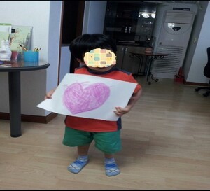 서서 변을 보는 아이와 ‘유분증’ 상담