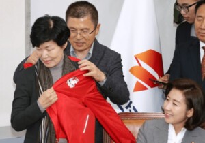 이진숙 방송통신위원장은 하루빨리 해임이나 탄핵돼야..."국민의힘도 더 이상 '이진숙 일병' 구하기에 나서지 말아야"