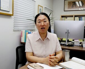 "출근 첫날, 돌 날아오는 경험을"···경실련 김성달 사무총장을 만나다