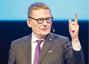 제임스 로빈슨 "韓 고속성장, 박정희의 경제발전 집착 덕분"