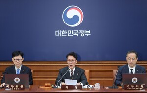 김민석 총리 "내란 심판·정리에 어떤 타협·지연도 없어야"