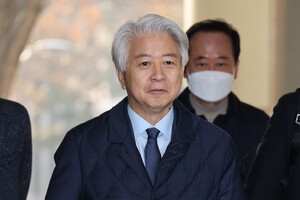 '6천만원 수수' 노웅래 전 의원, 1심서 무죄